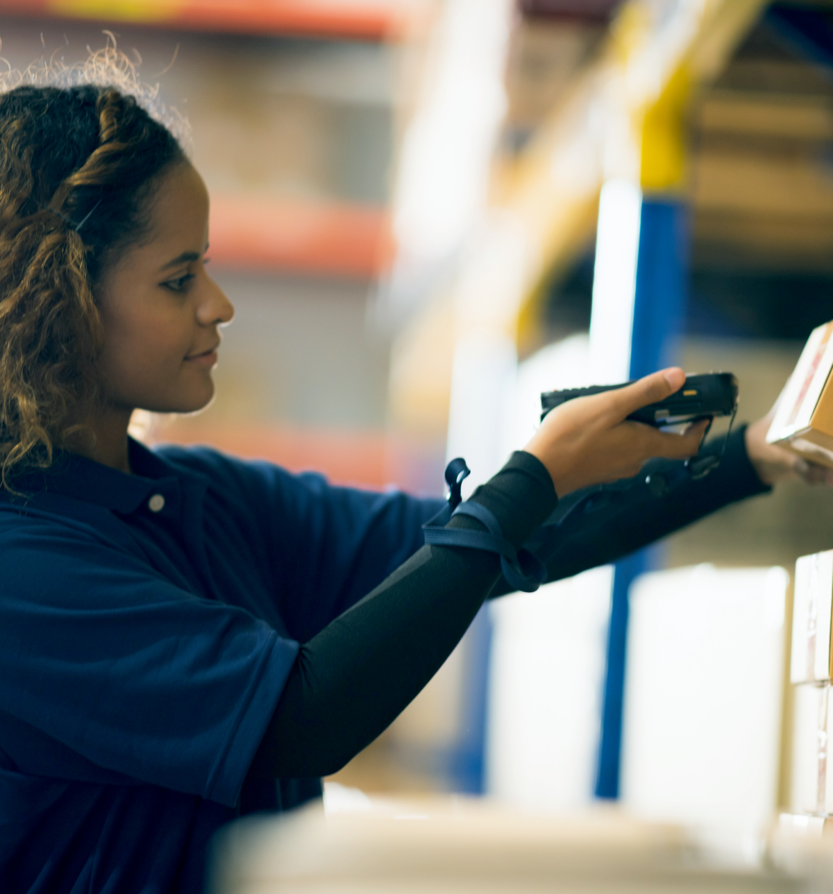 Serrange Logistikzentrum für PV-Komponenten 🔺 TRIENERGY Solutions